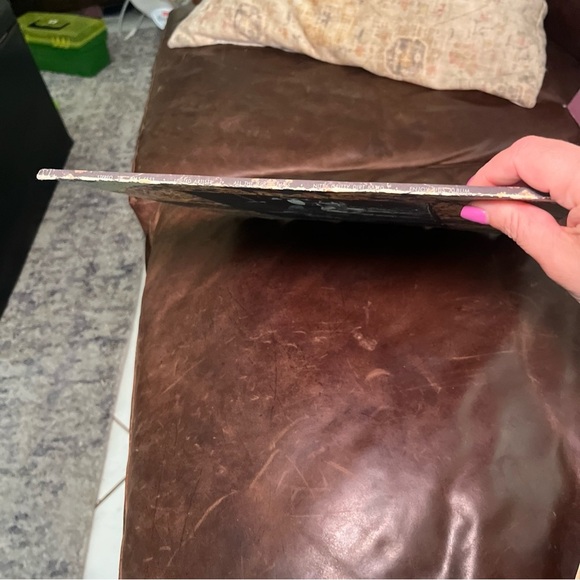 Vintage Album Cover with Floral Design - Picture 4 of 10